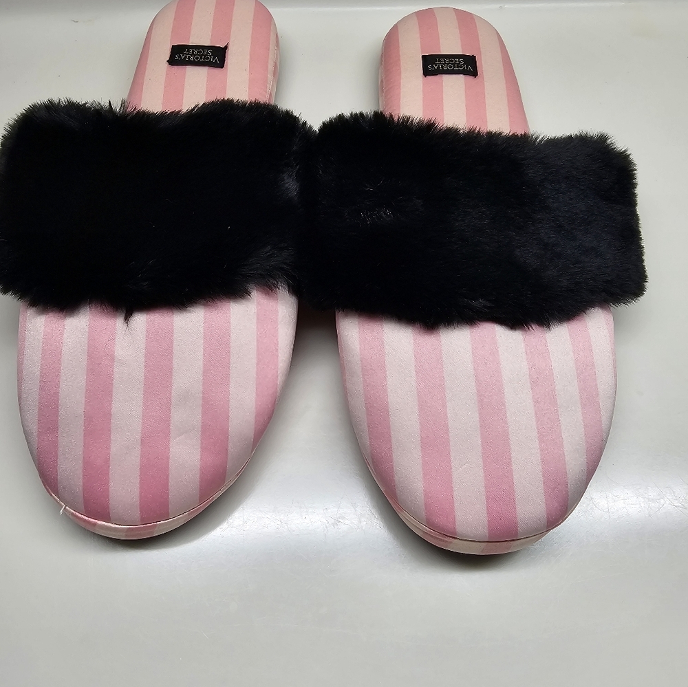 Victoria's Secret Pink Striped Women's Slippers
